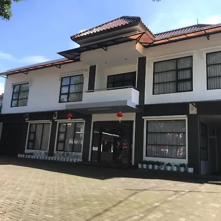 Tekmira Hotel